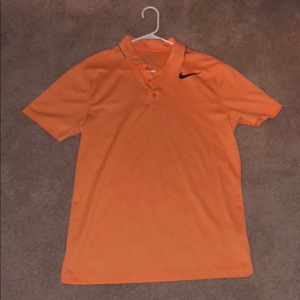 Men’s Nike golf shirt